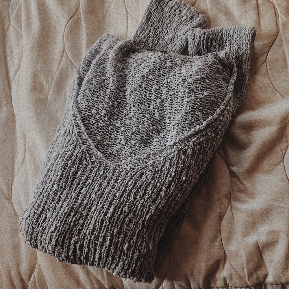 Brandy Melville Blue sweater